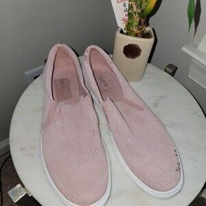 NWOT Bar lll Men's pink loafers
